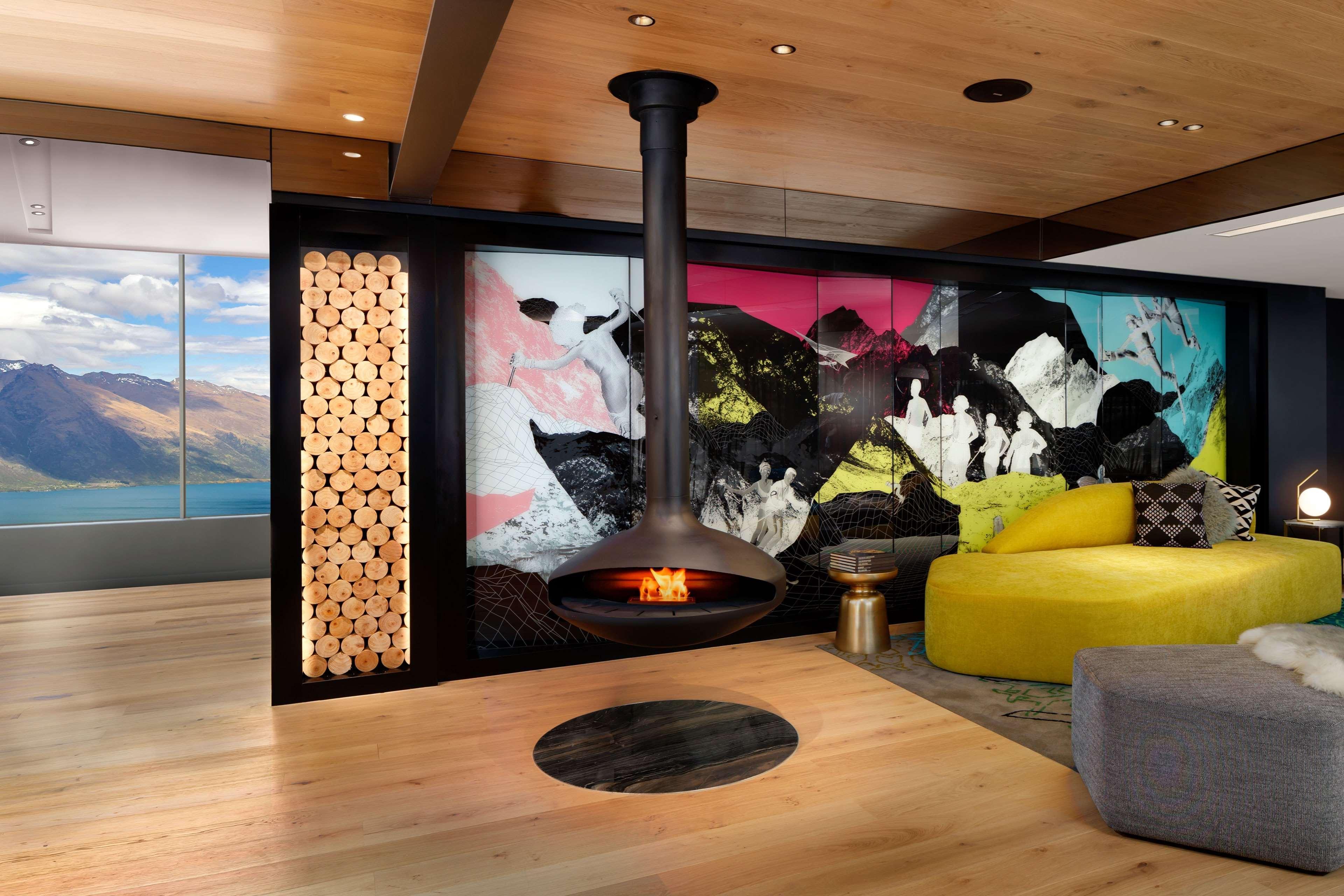 Qt קווינסטאון מראה חיצוני תמונה A suspended fireplace