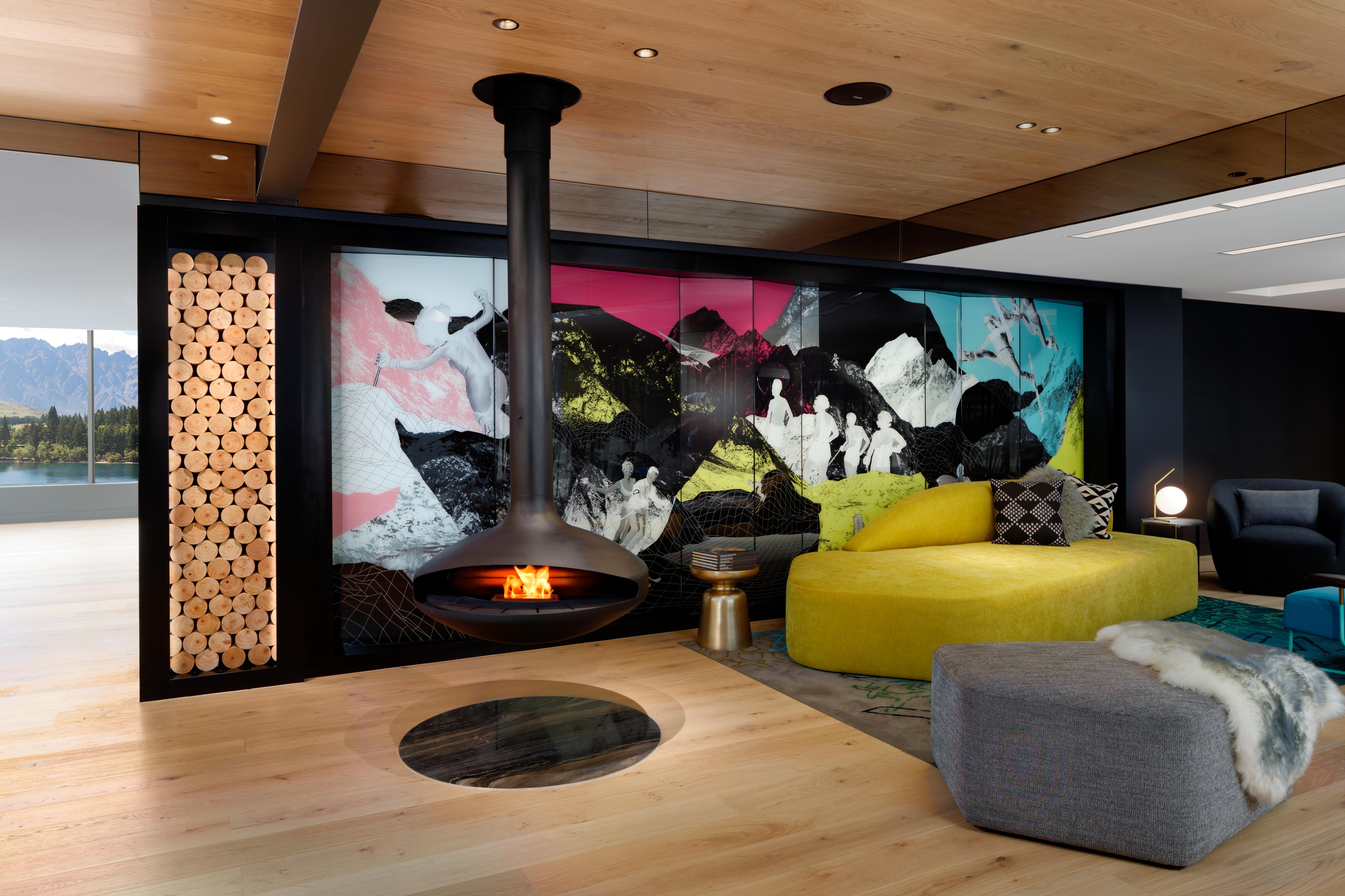 Qt קווינסטאון מראה חיצוני תמונה A fireplace in a private home